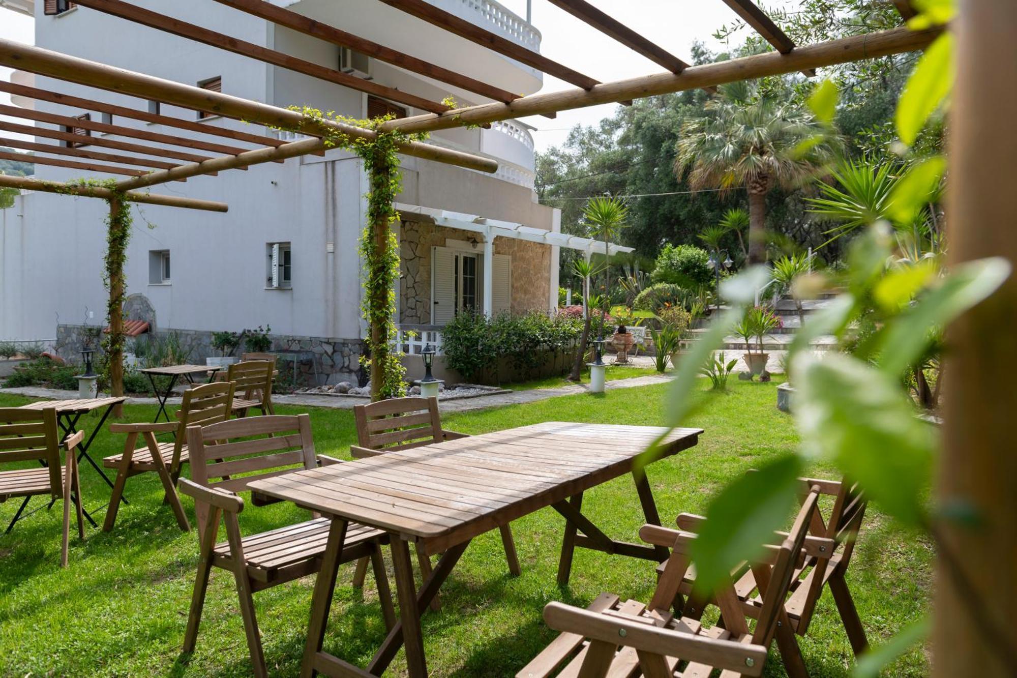 Golden Sun Aparthotel Parga Luaran gambar